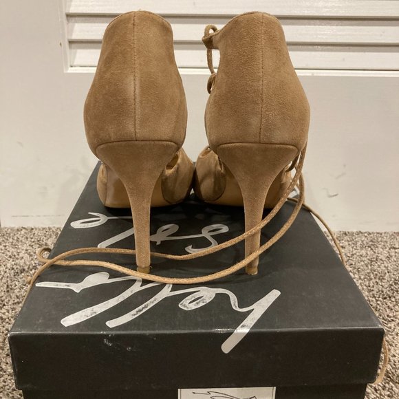 Banana Republic - Dakota Brown Suede Laced Up Pumps - Women Size 9 - Pre Owned - Picture 2 of 4